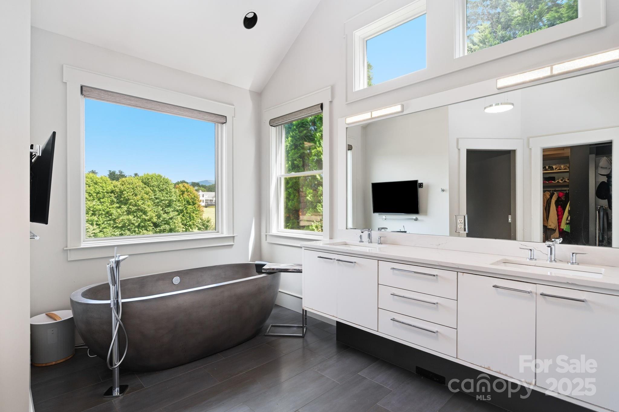 Waterford Lakes - Residential