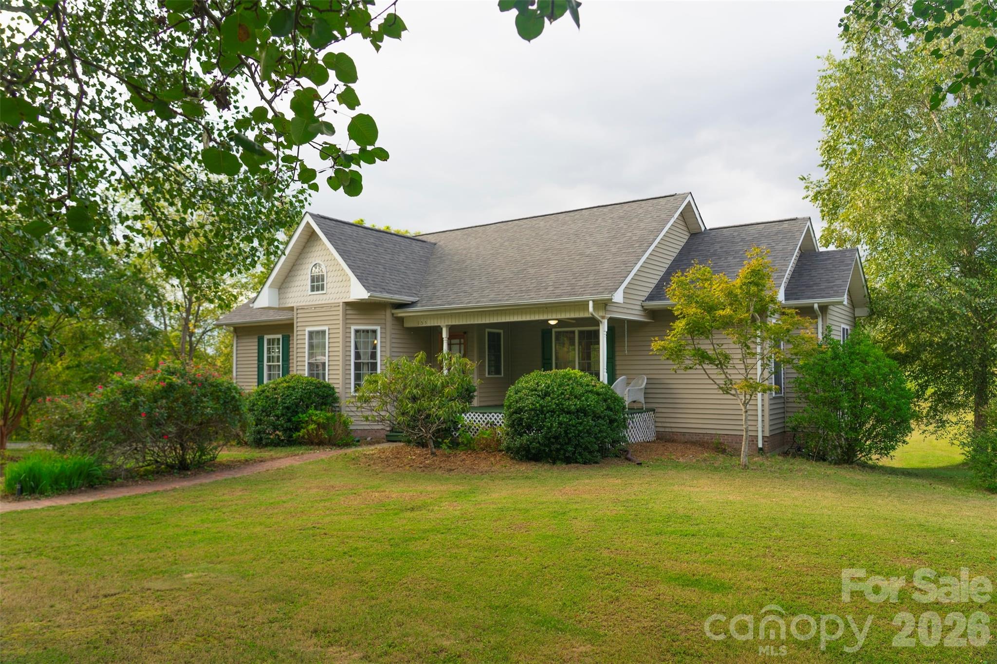 155 4th Avenue NE