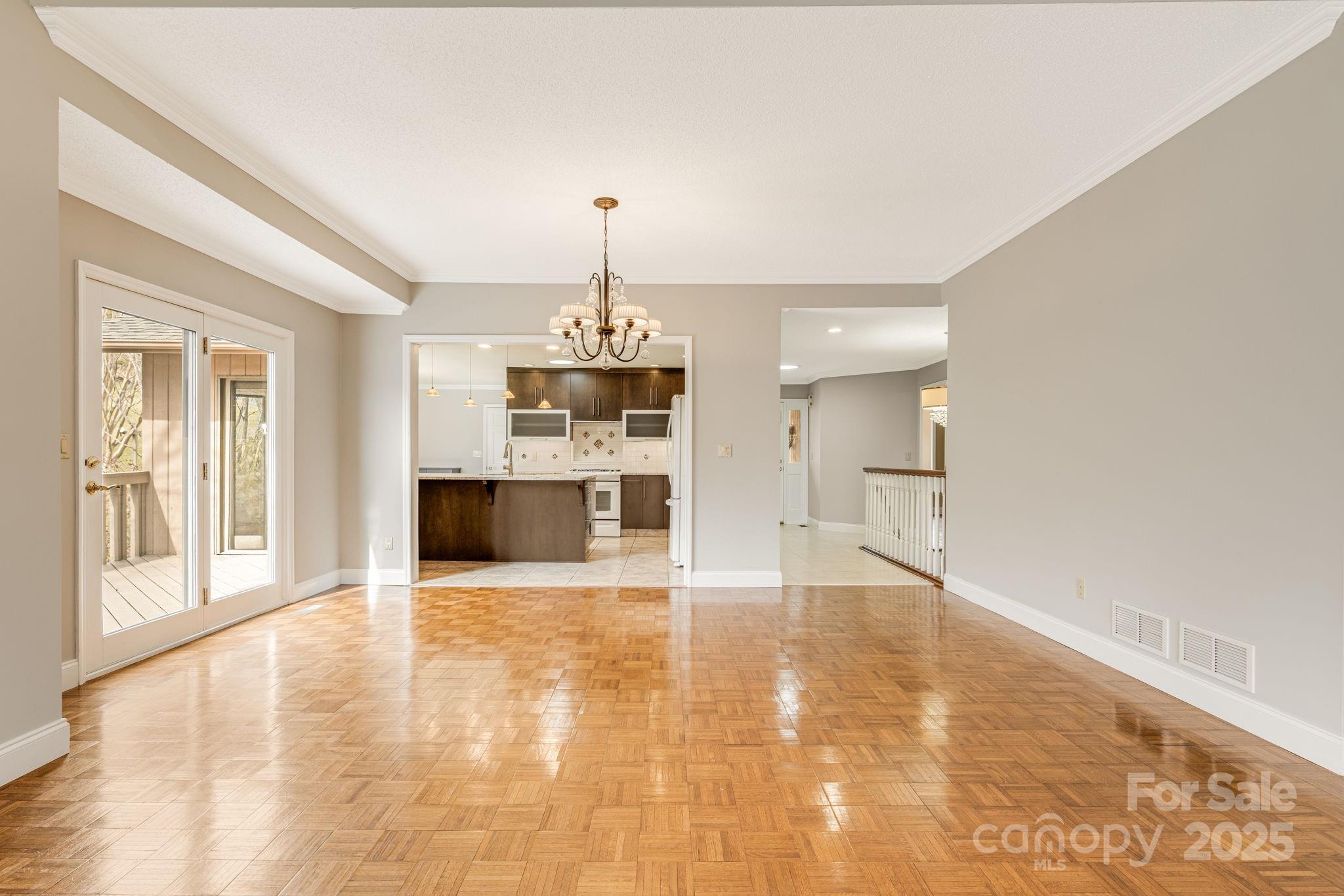 16 Ridgeview Drive