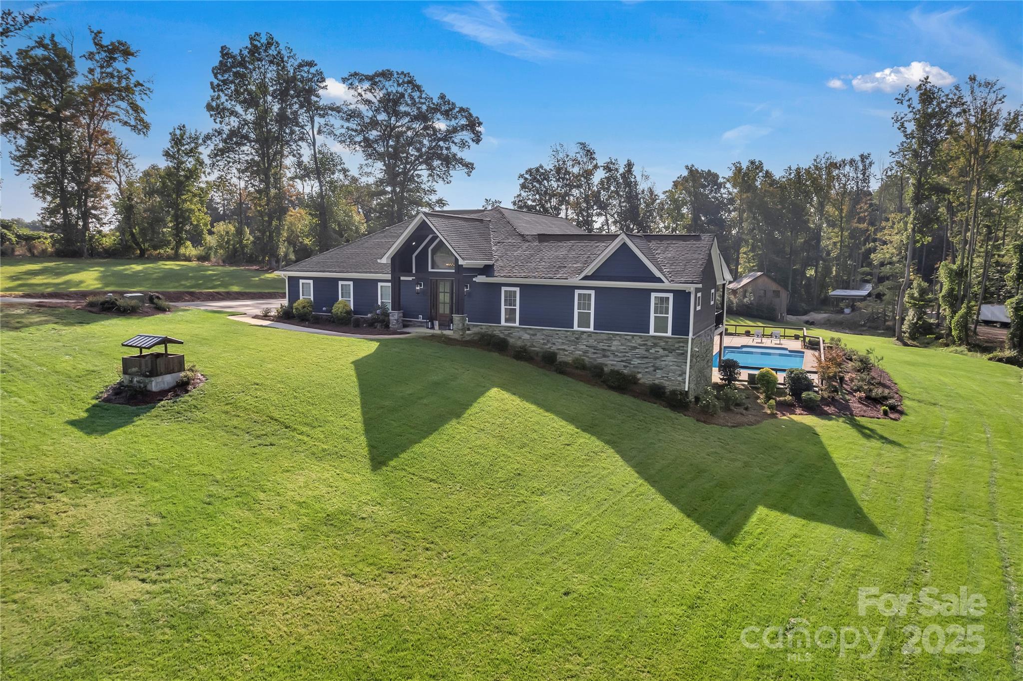 216 Mariposa Road