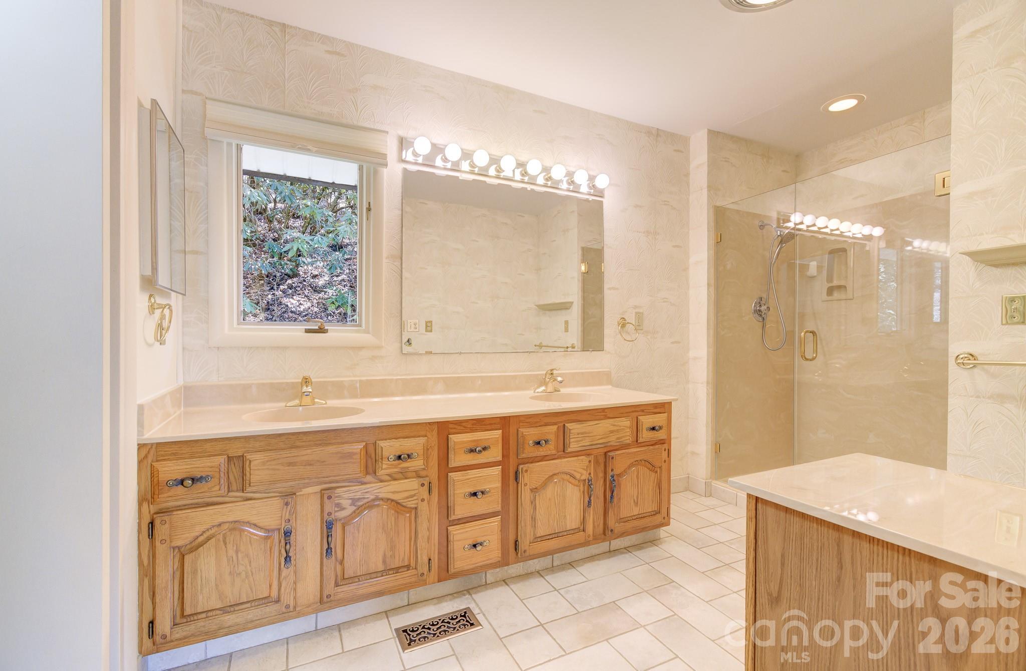 Glen Cannon - Residential