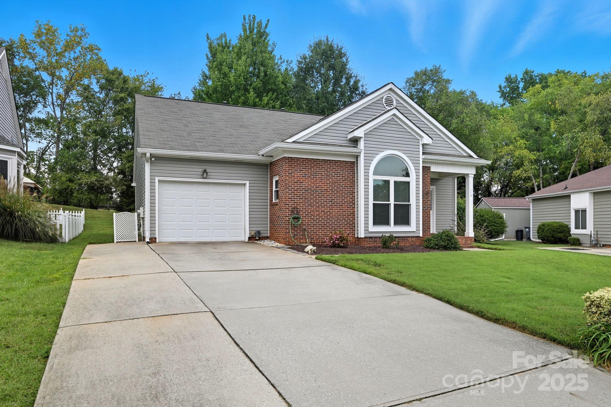 116 Lakewood Circle Drive