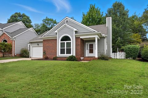 Photo of 116 Lakewood Circle Drive, Mooresville, NC 28117 (MLS # 4305369)