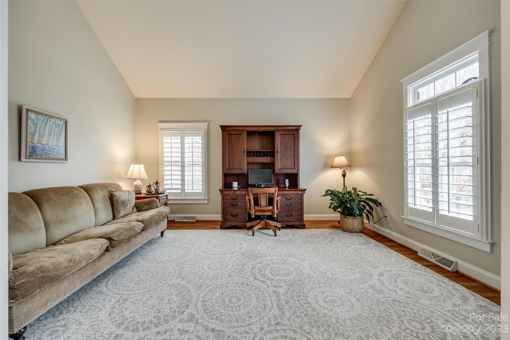 Lake Shore - Residential