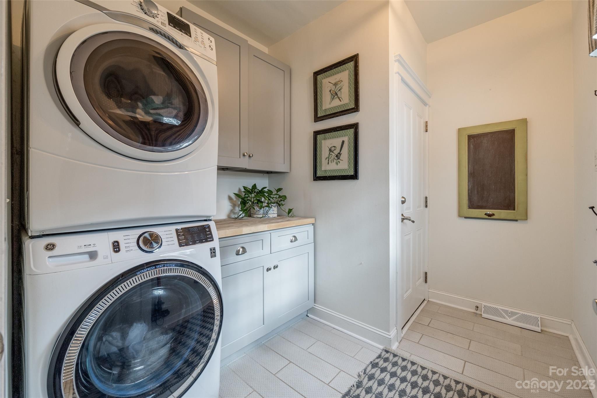 Lake Shore - Residential