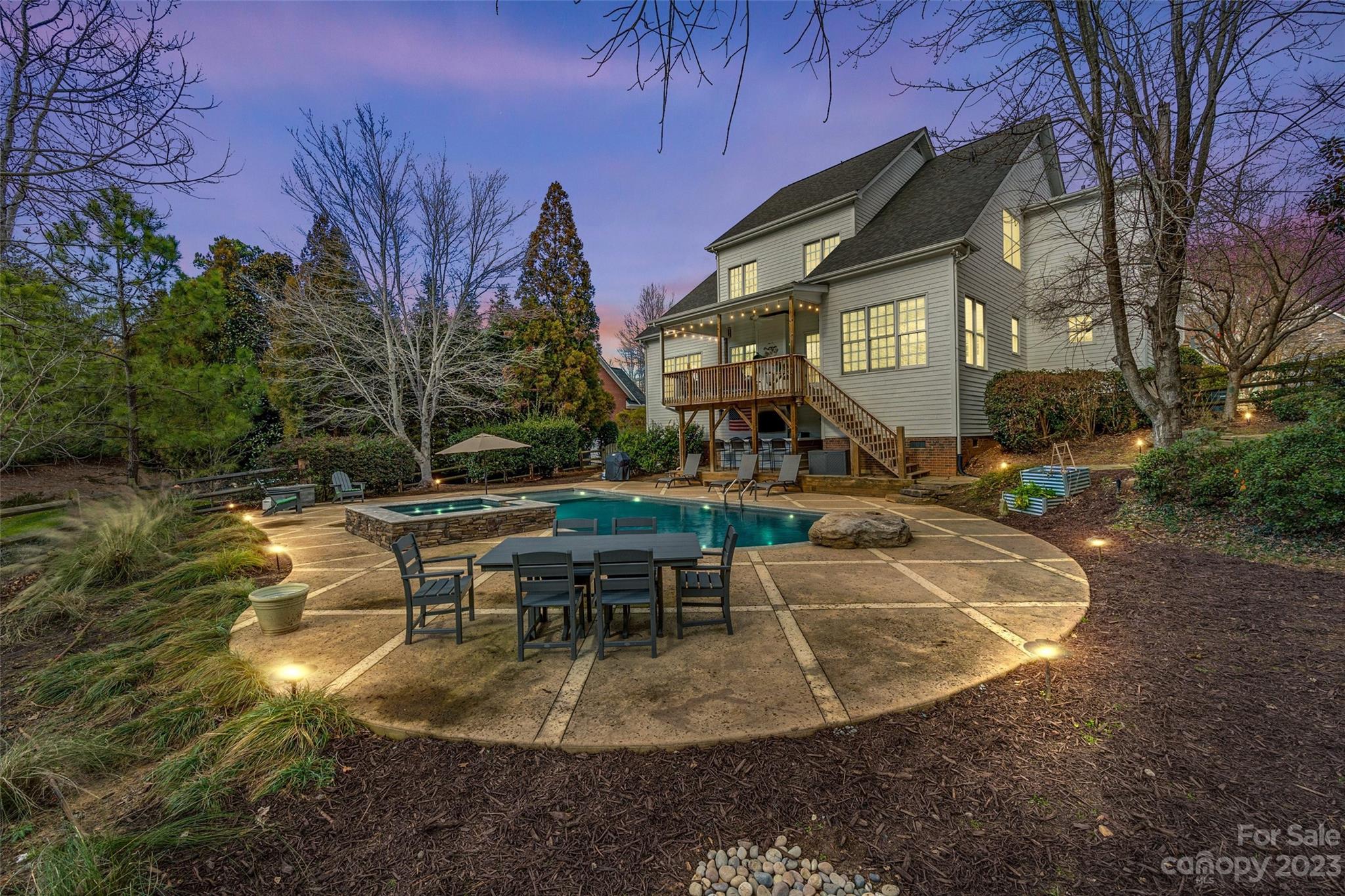 Lake Shore - Residential