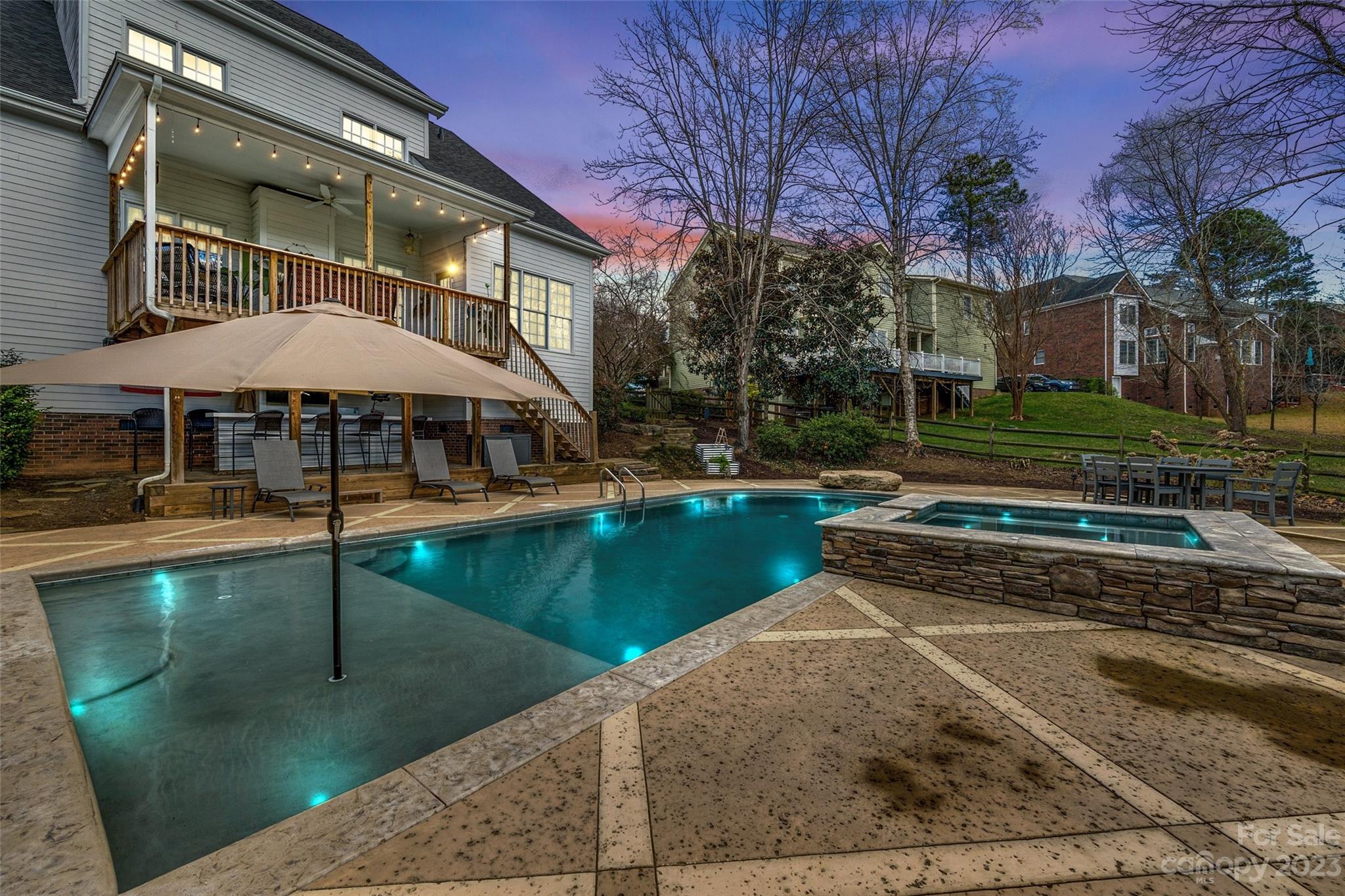 Lake Shore - Residential