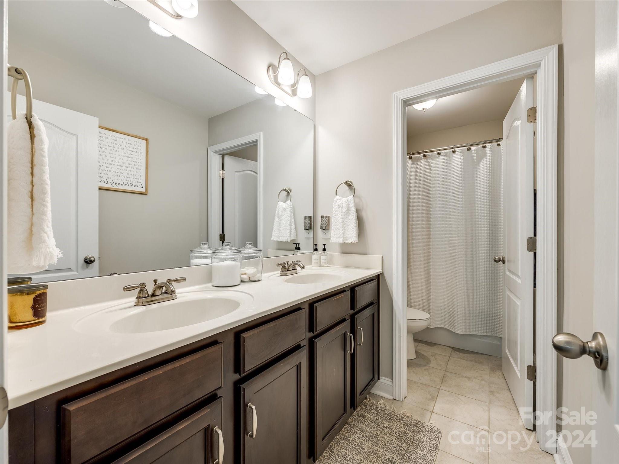 Stoneridge Lakes - Residential