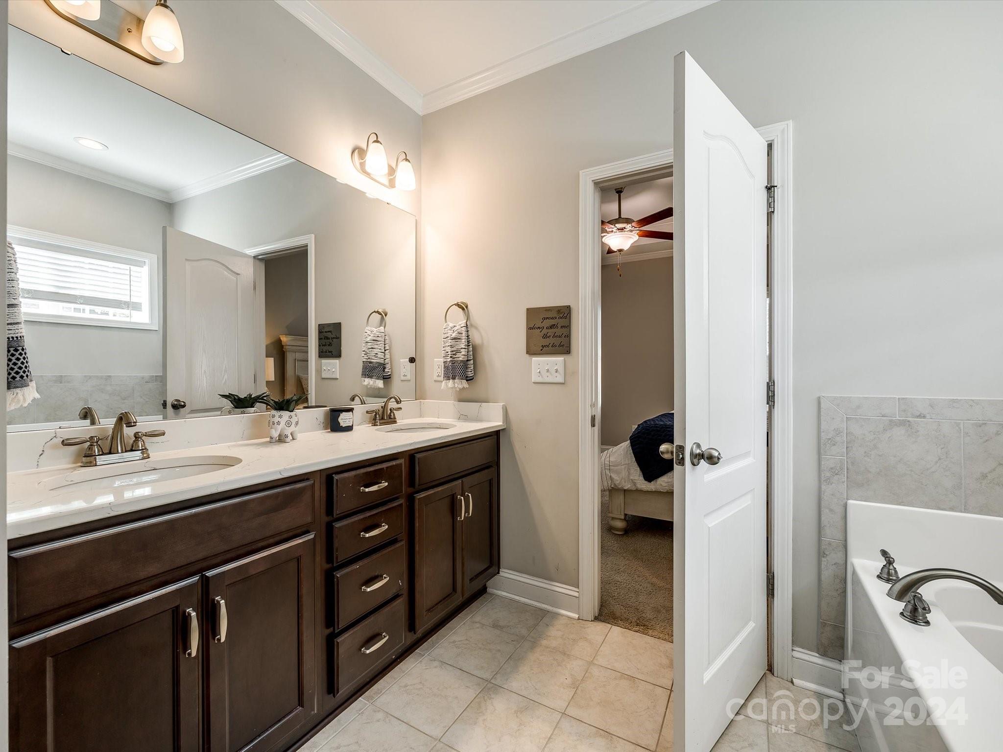 Stoneridge Lakes - Residential