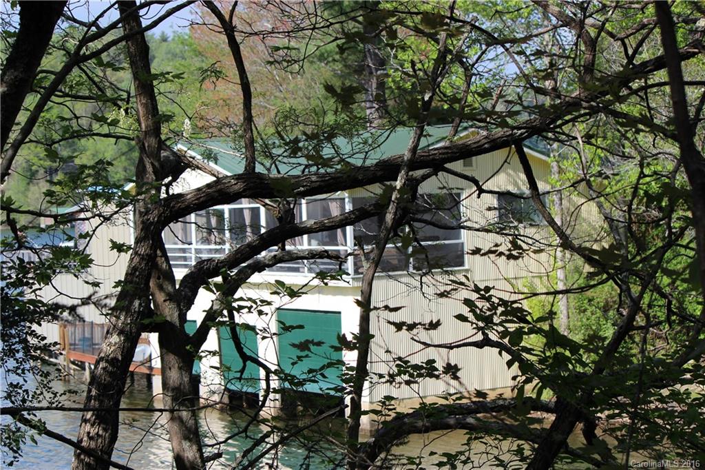 Lake Summit - Residential