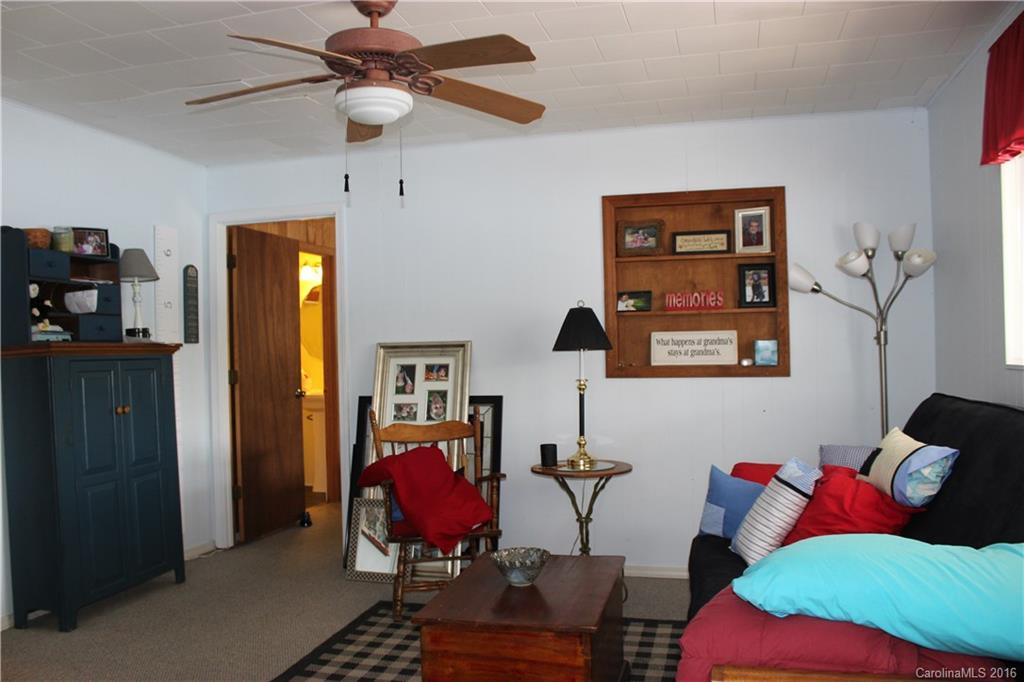 Lake Summit - Residential