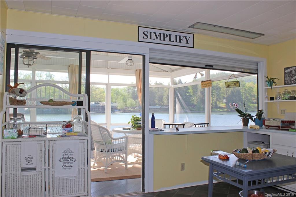 Lake Summit - Residential