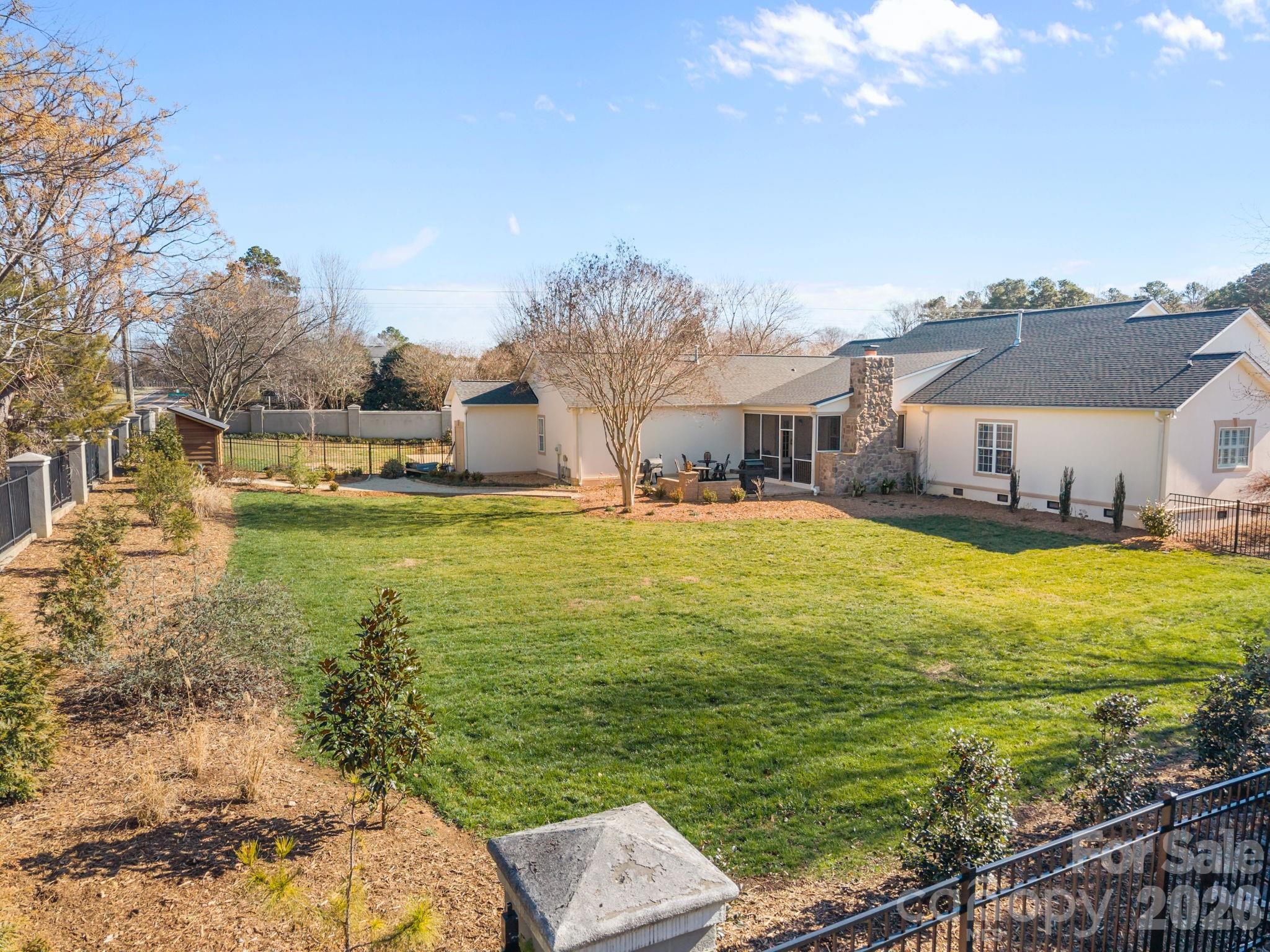 Country Club Hills - Residential