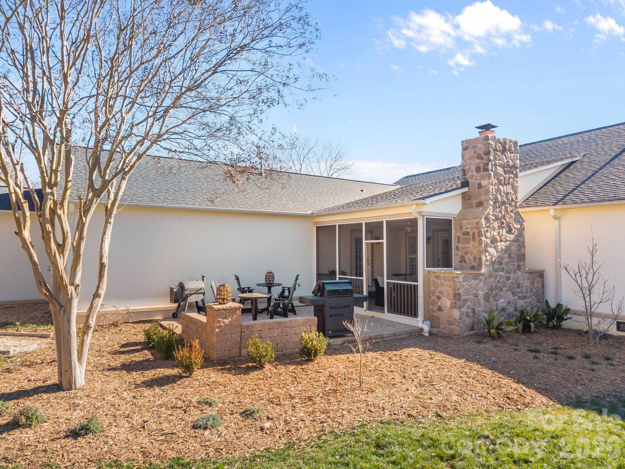 Country Club Hills - Residential