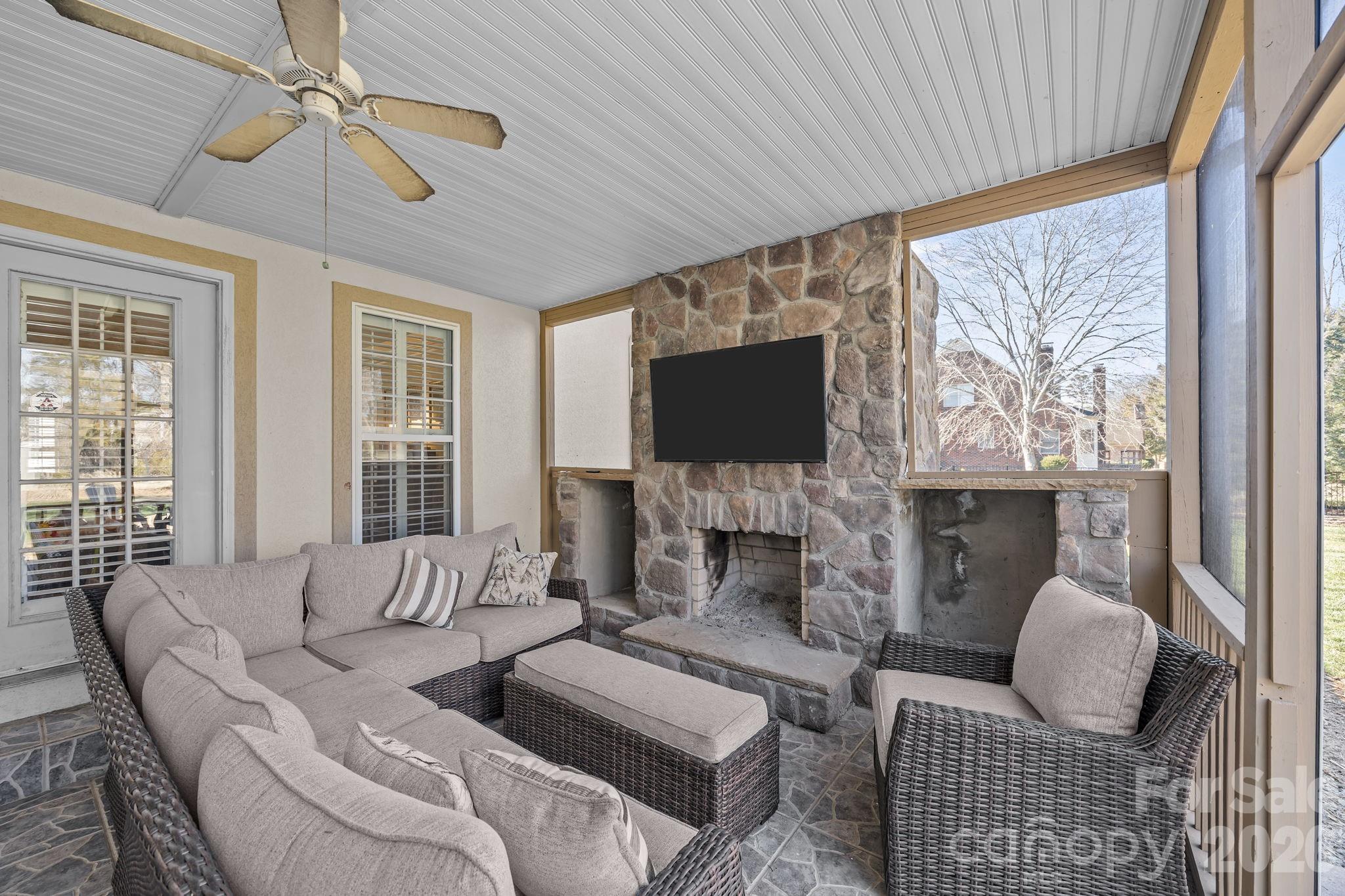 Country Club Hills - Residential