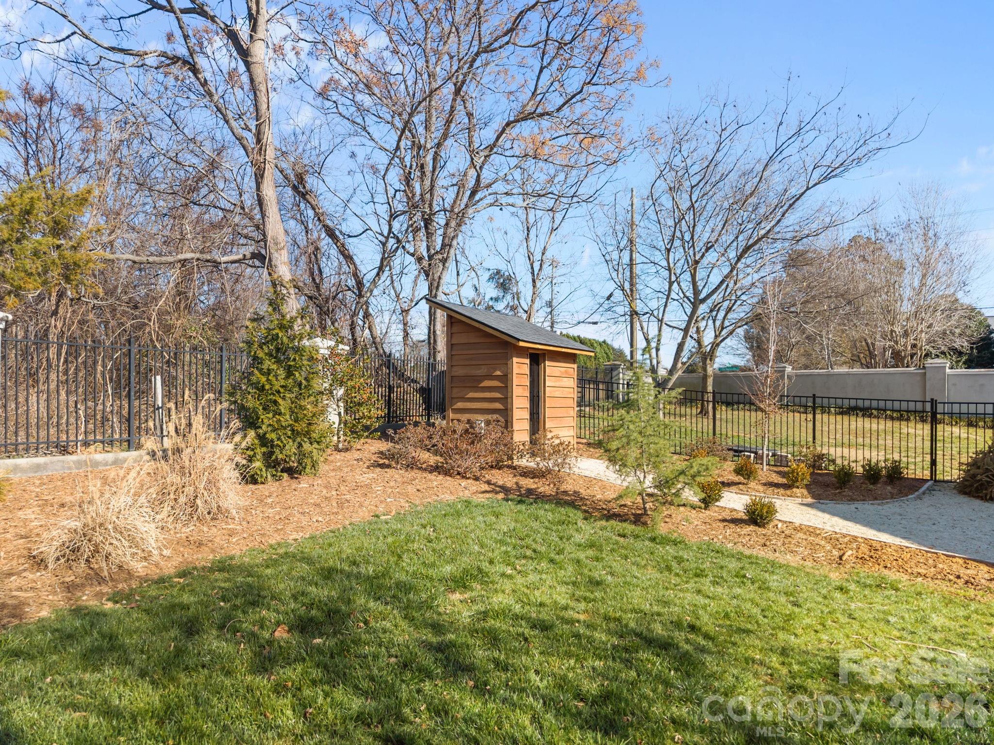 Country Club Hills - Residential