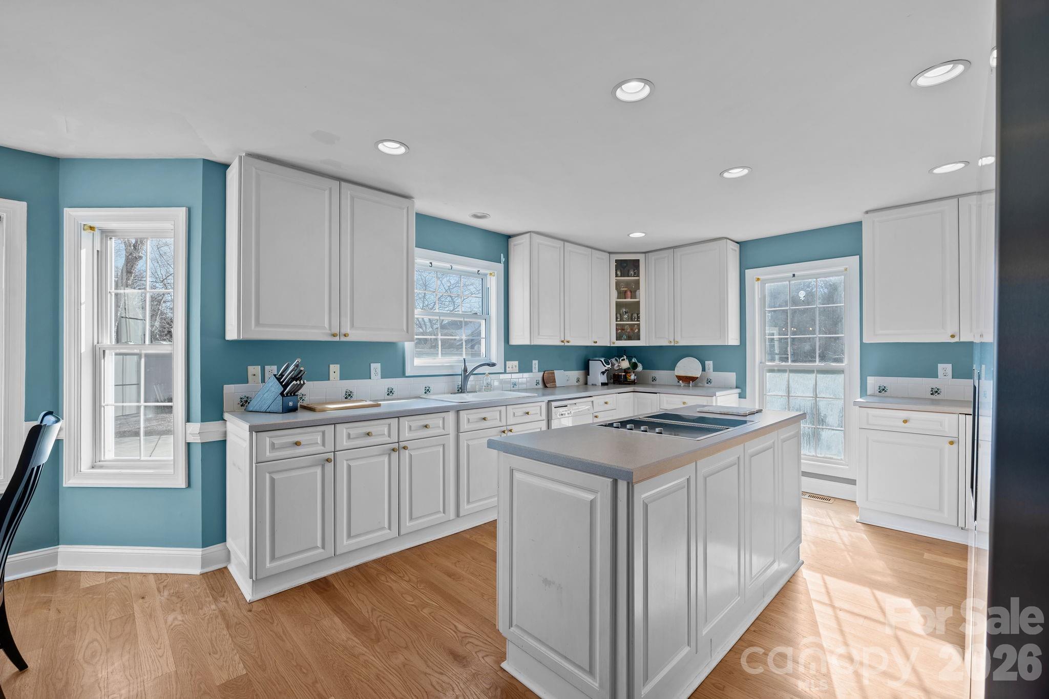 Country Club Hills - Residential