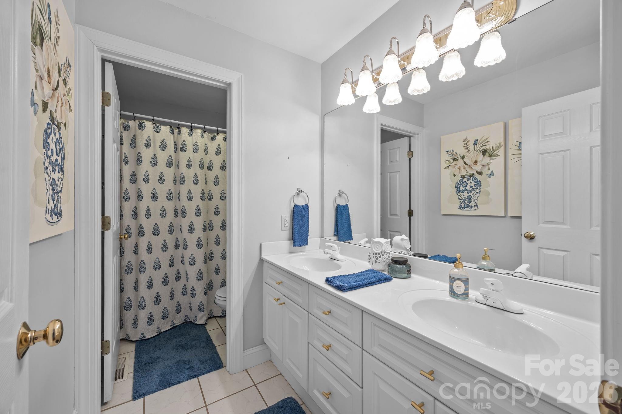 Country Club Hills - Residential