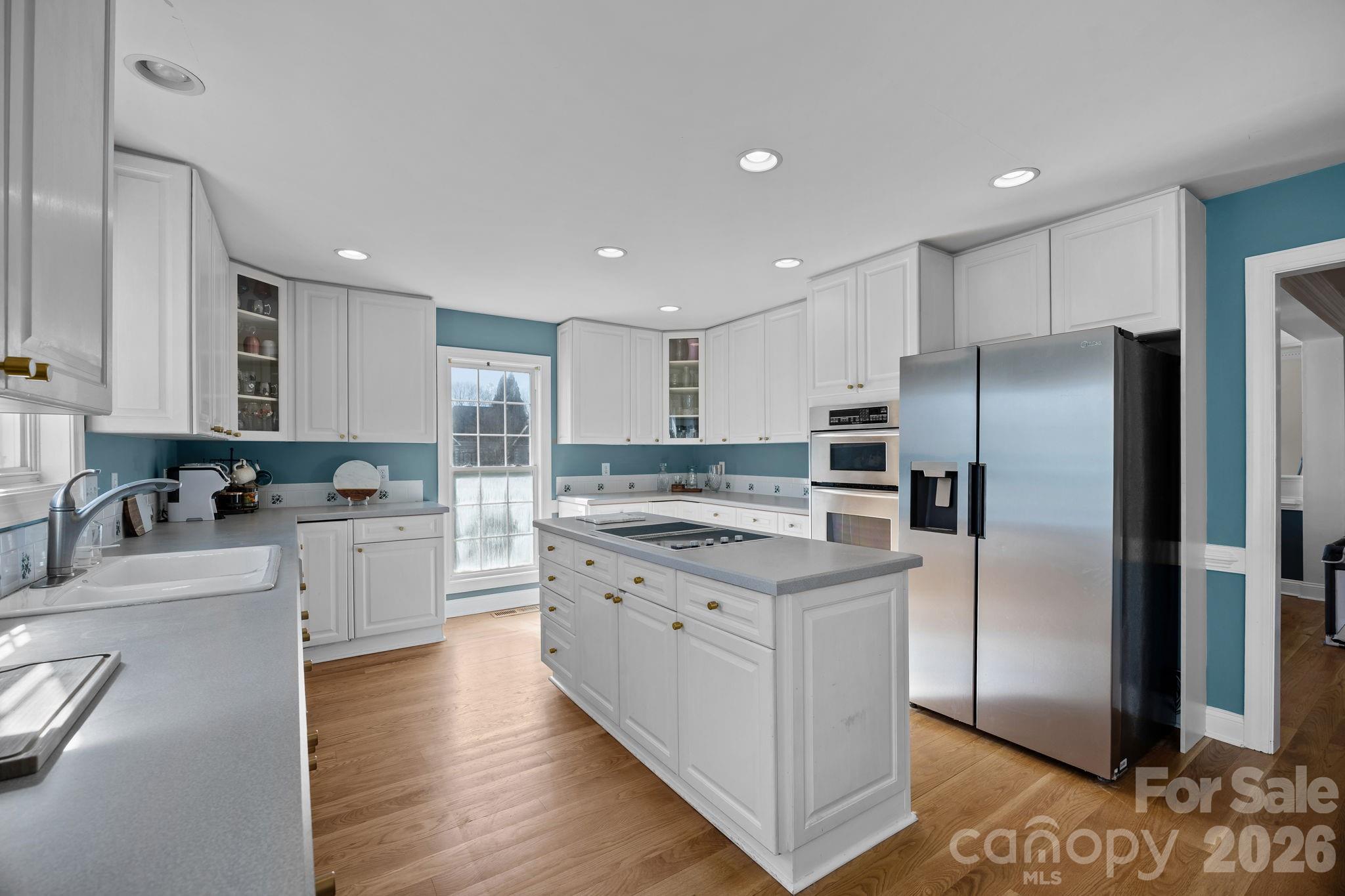 Country Club Hills - Residential