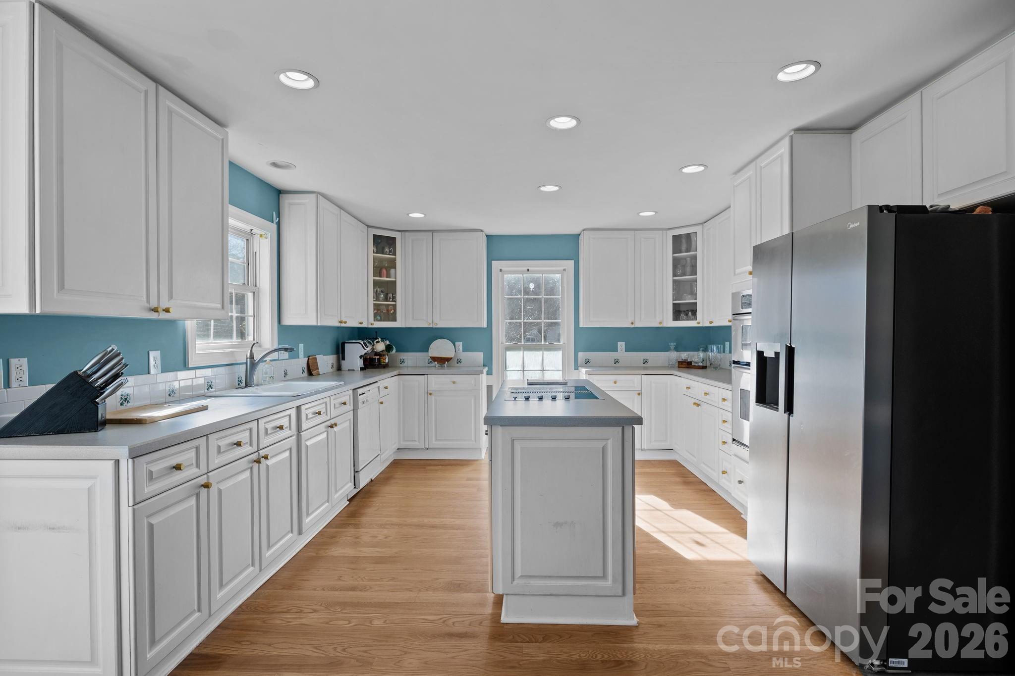 Country Club Hills - Residential