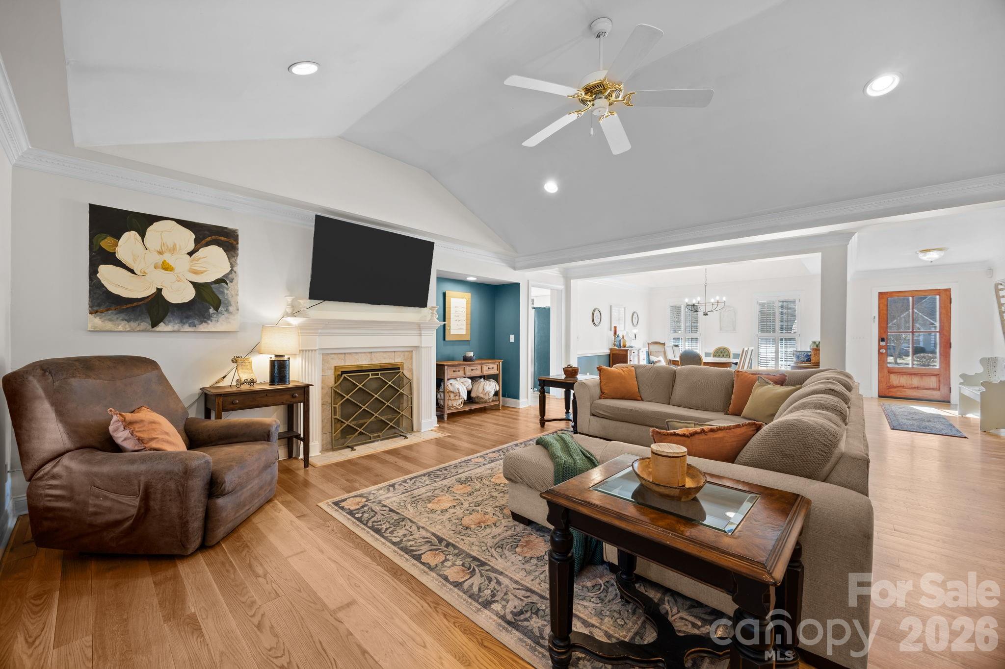 Country Club Hills - Residential