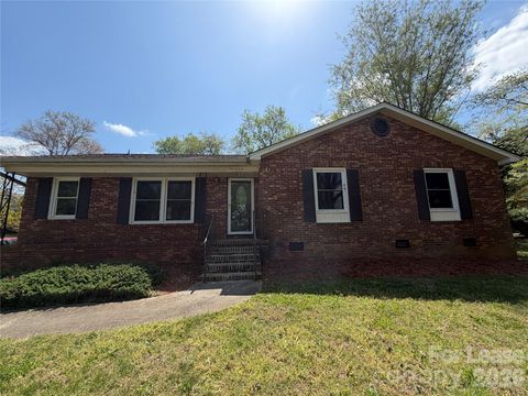 Photo of 1180 Huntsmoor Drive, Gastonia, NC 28054 (MLS # 4365134)