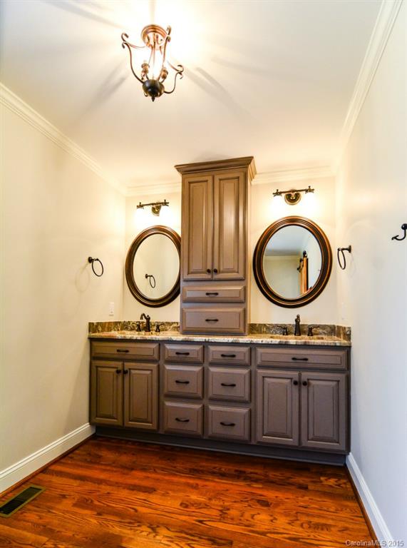 Country Club Estates - Residential