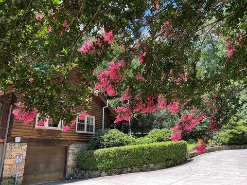 A home in Hendersonville