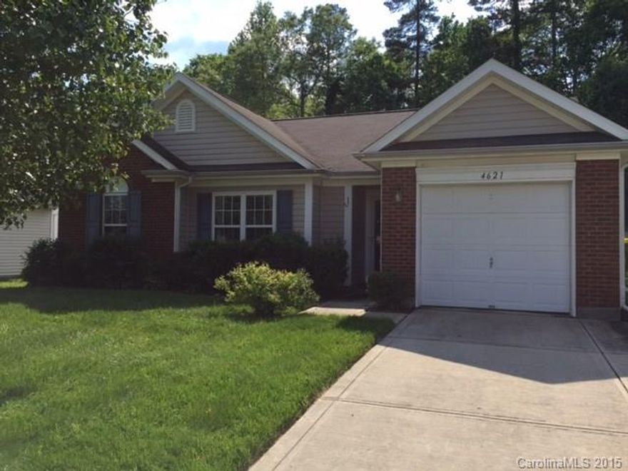 Split floor plan brick front ranch in the Fox Chase community. 9' Ceilings, huge great room w/fire place and built-in niche, large kitchen w/lots of cabinets and counter space.  Master Suite w/trey ceiling, walk-in closet.  Outdoor entertaining at it finest - extensive mature landscaping, private back yard w/ retaining wall, shade tree and patio to enjoy from.  Walking distance to shopping, dining and entertainment.  Easy access to I-77 & I-485.