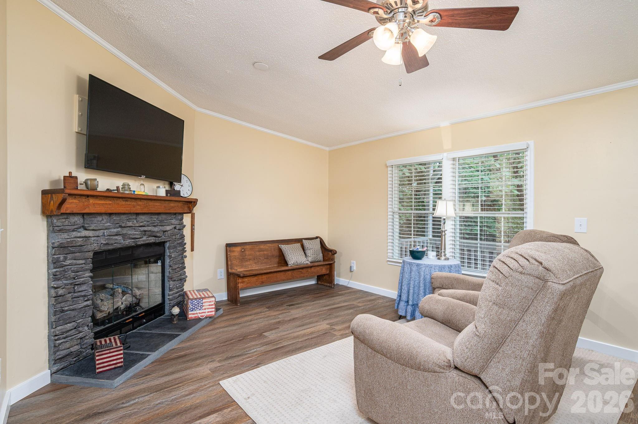 Mount Anderson - Residential