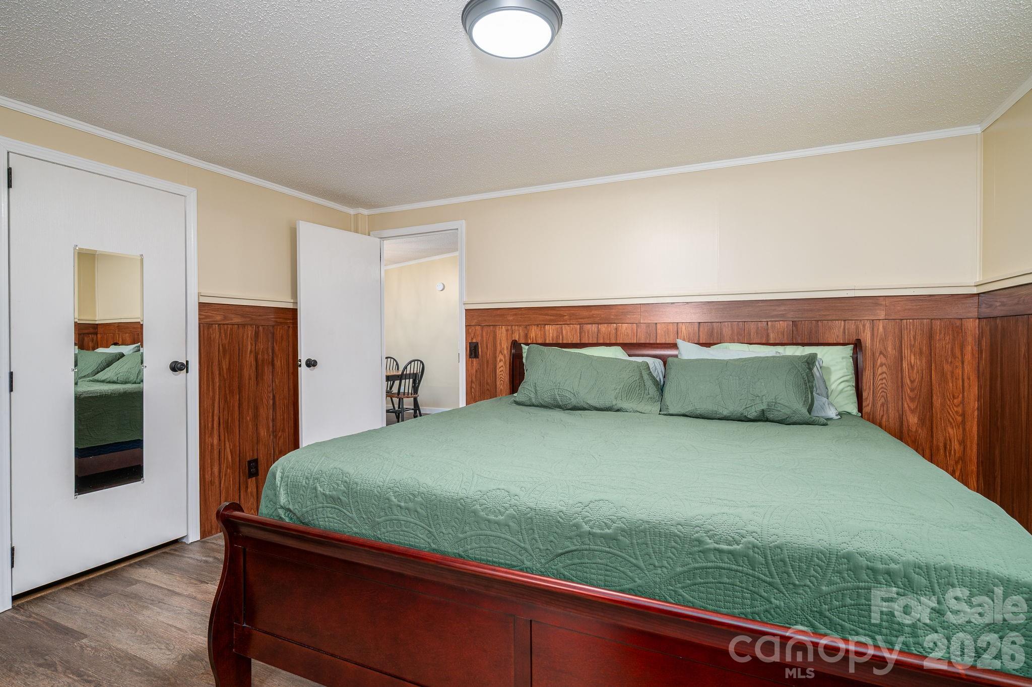 Mount Anderson - Residential