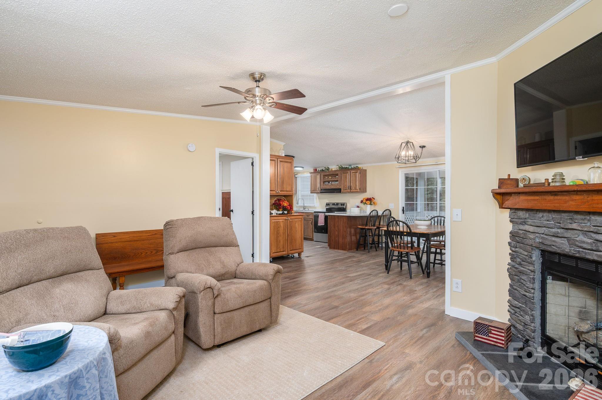 Mount Anderson - Residential