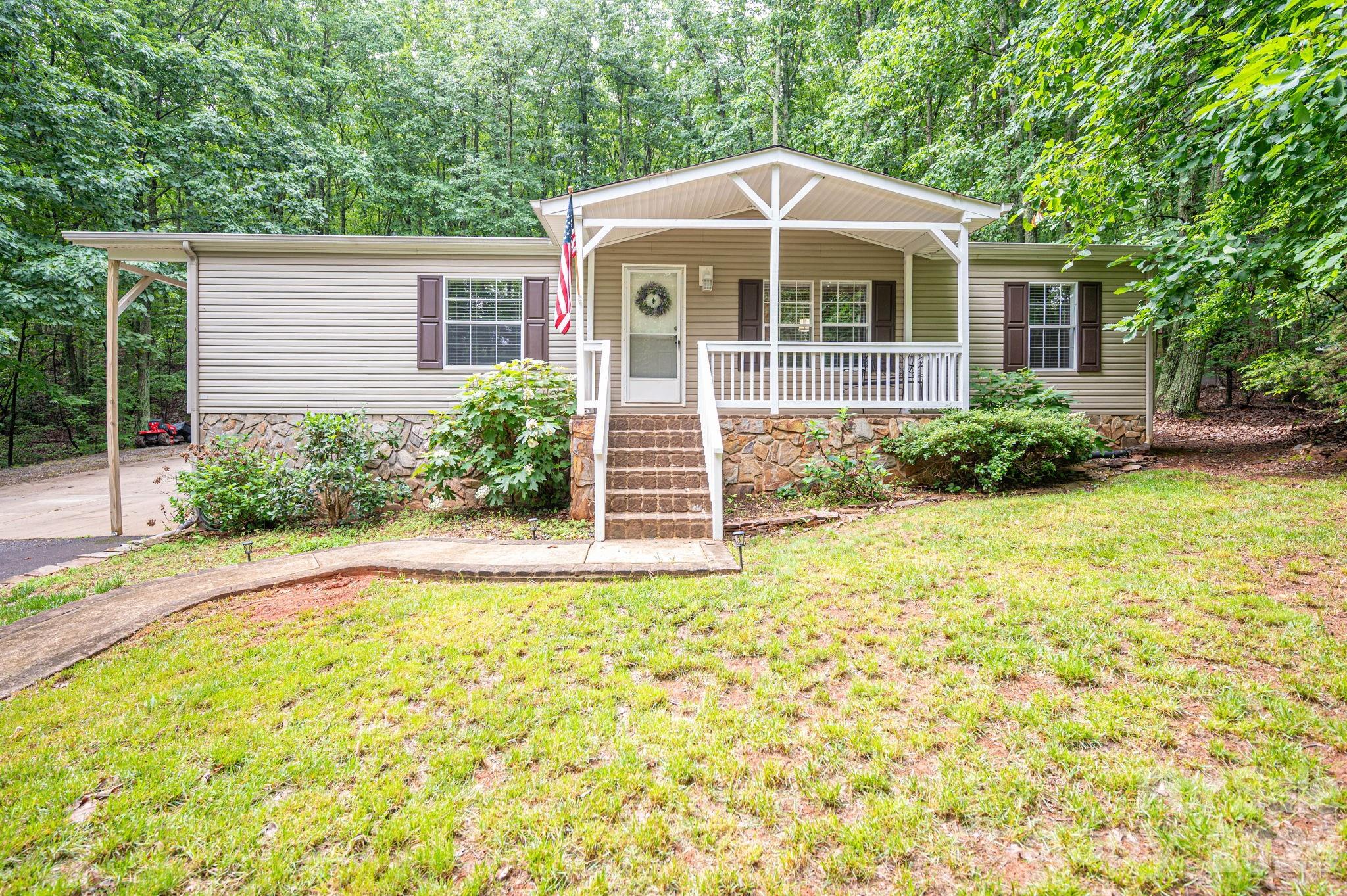 Mount Anderson - Residential
