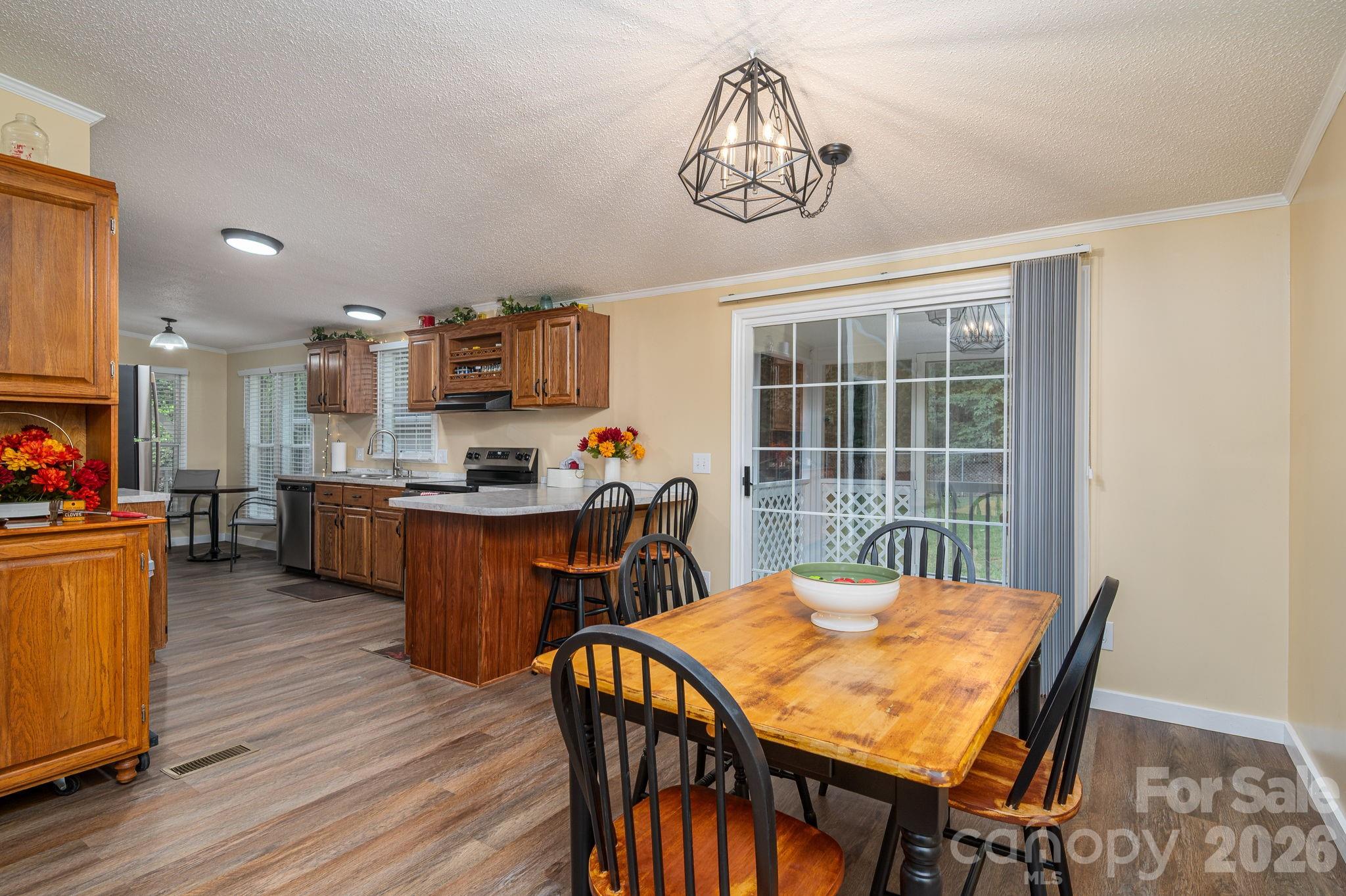Mount Anderson - Residential