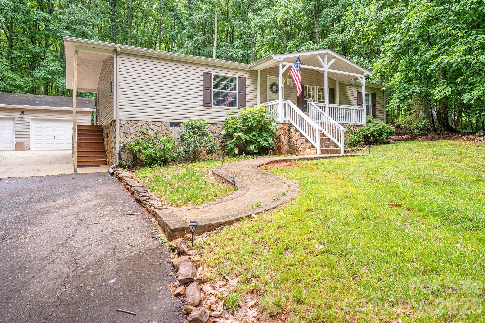 Mount Anderson - Residential