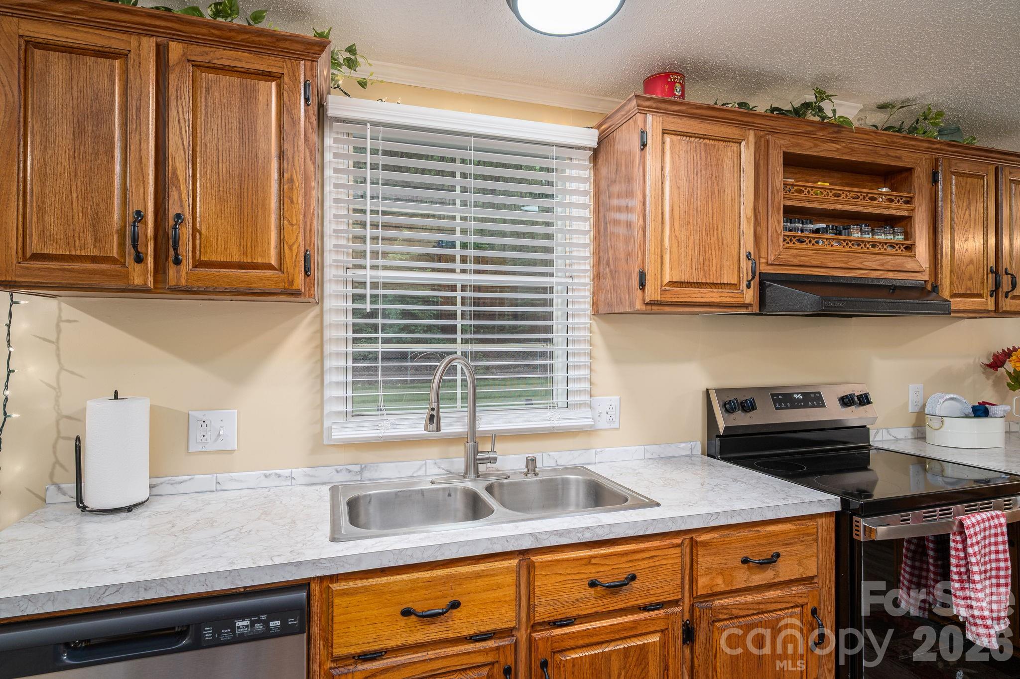 Mount Anderson - Residential