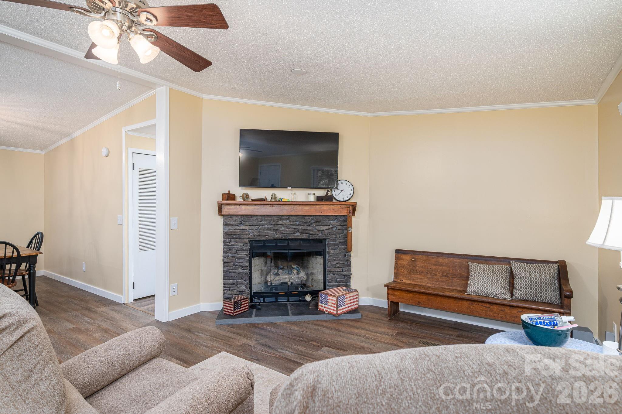 Mount Anderson - Residential