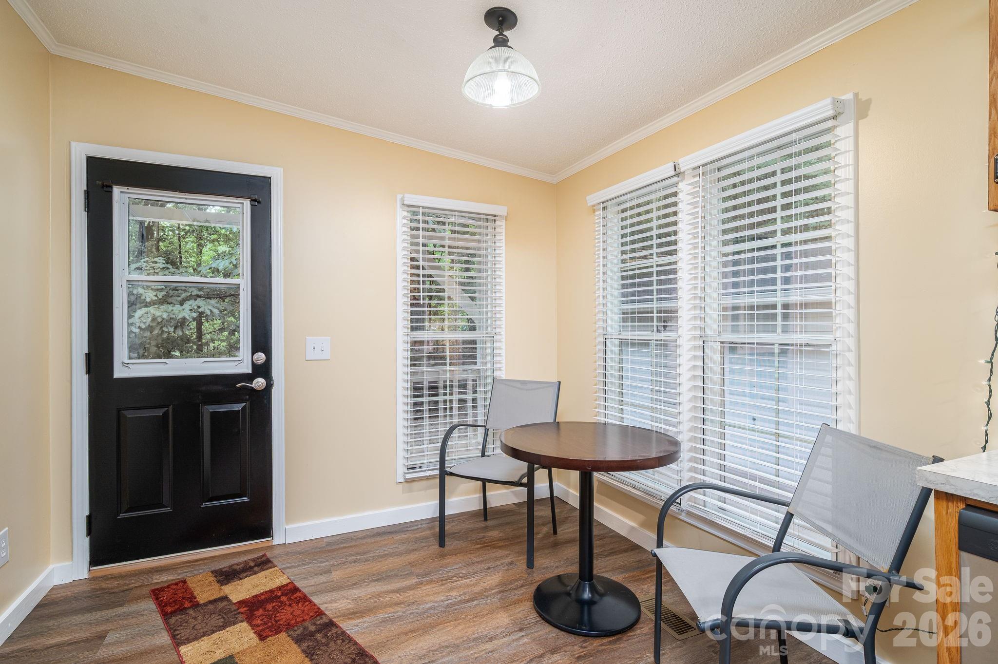 Mount Anderson - Residential
