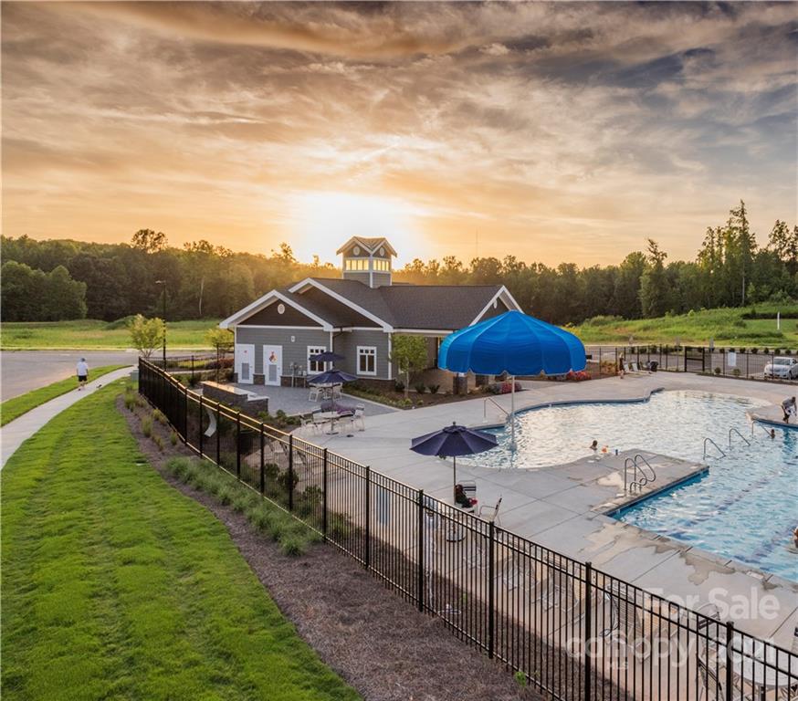 Holcomb Woods - Residential