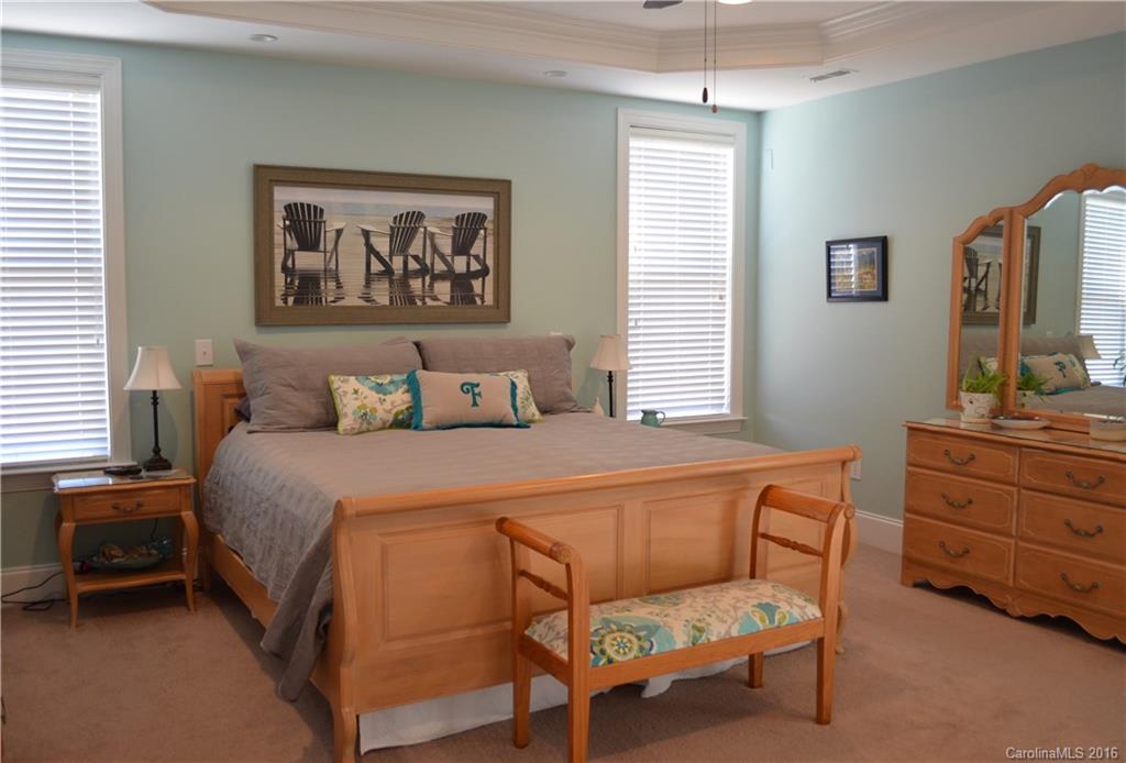 Chestnut Oaks - Residential