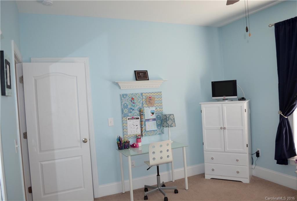 Chestnut Oaks - Residential