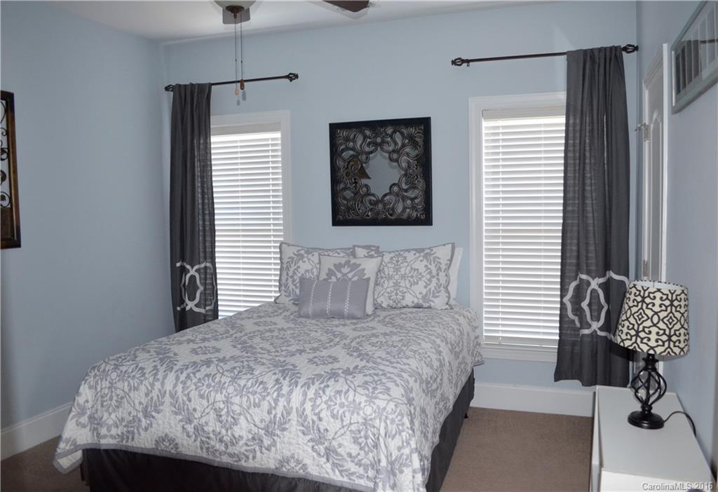 Chestnut Oaks - Residential