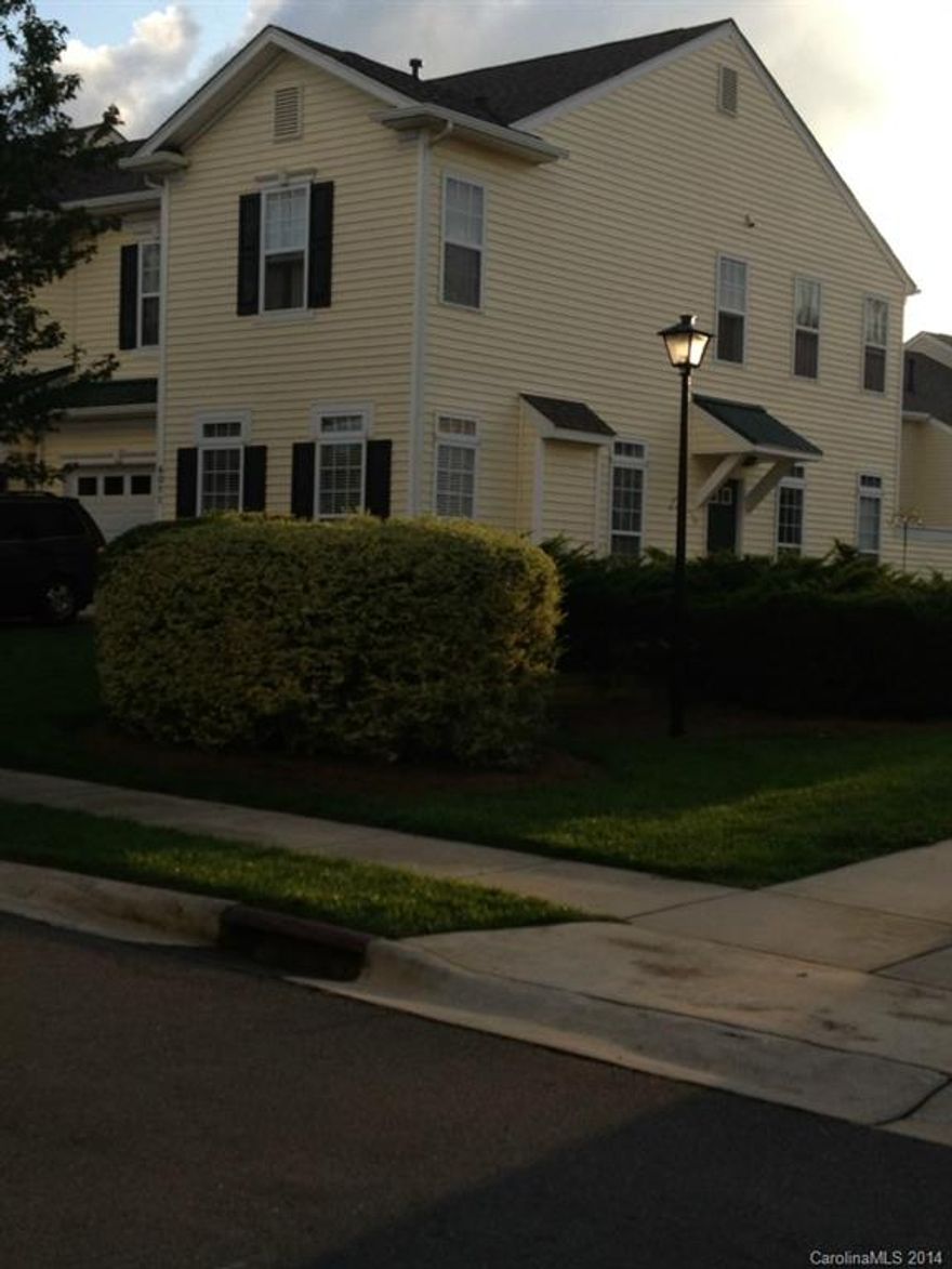 End unti townhome with very open floor plan.  Large family room with fireplace. Private patio on the back that overlooks spacious yard for the kids and dogs to play.  Just minutes from Ballantyne area for shopping and restaurants and convenient to I 485