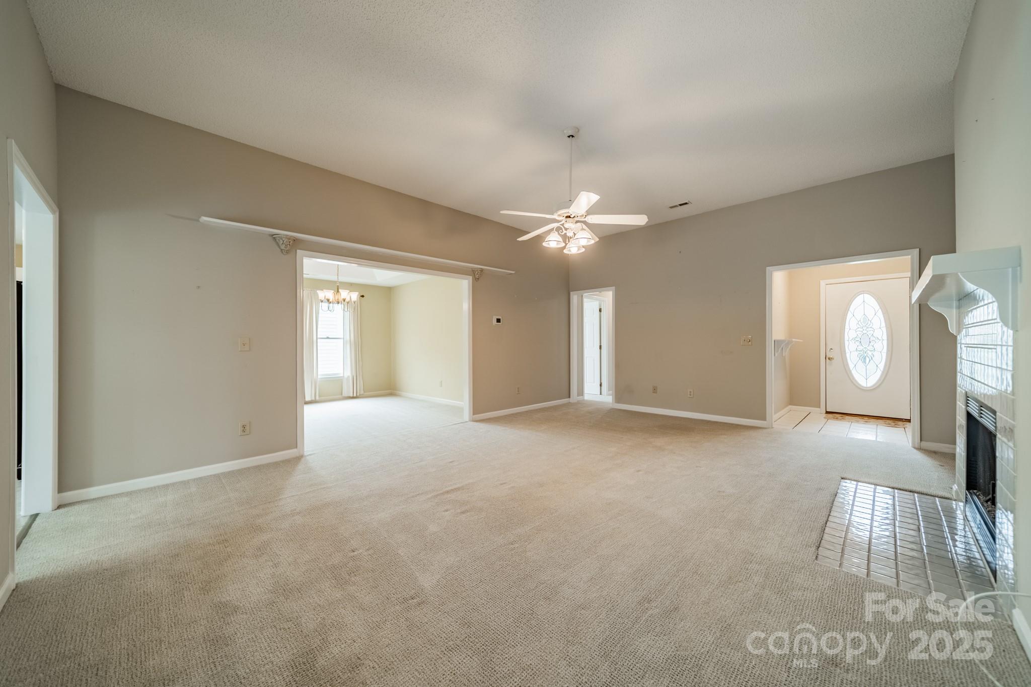 Tega Cay - Residential