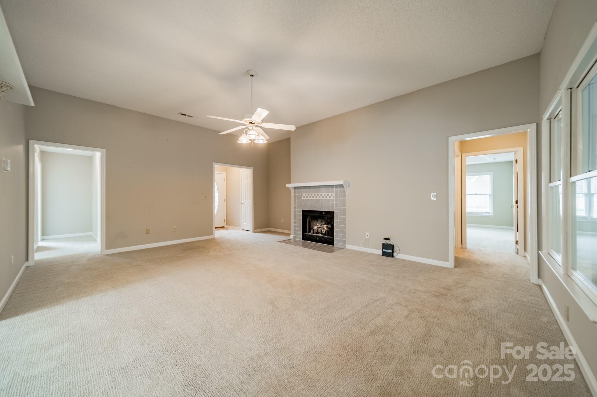 Tega Cay - Residential