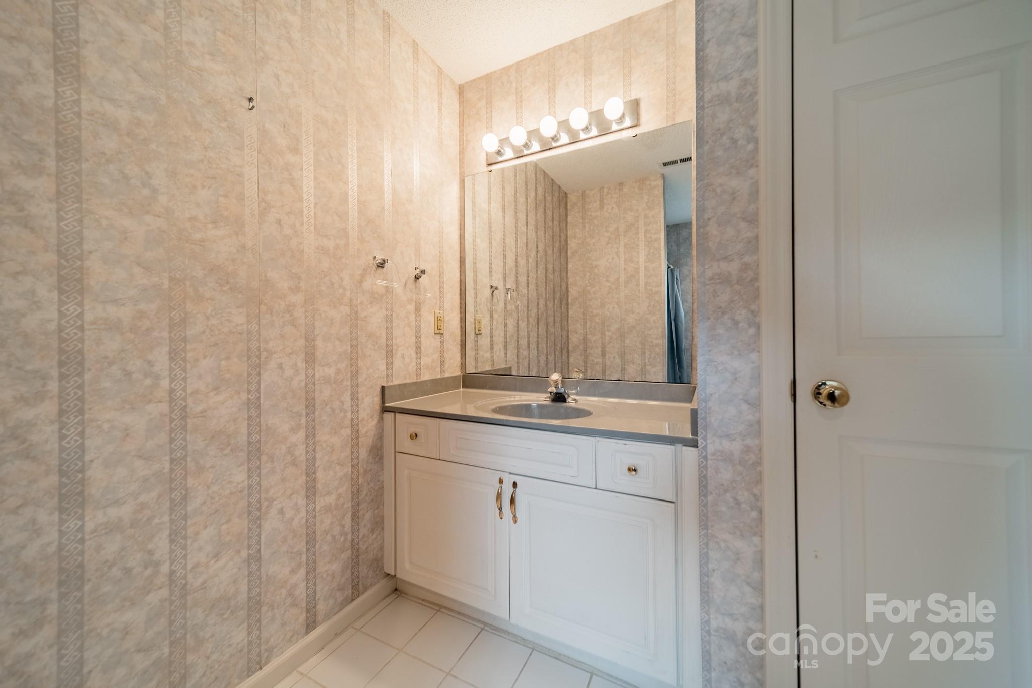 Tega Cay - Residential