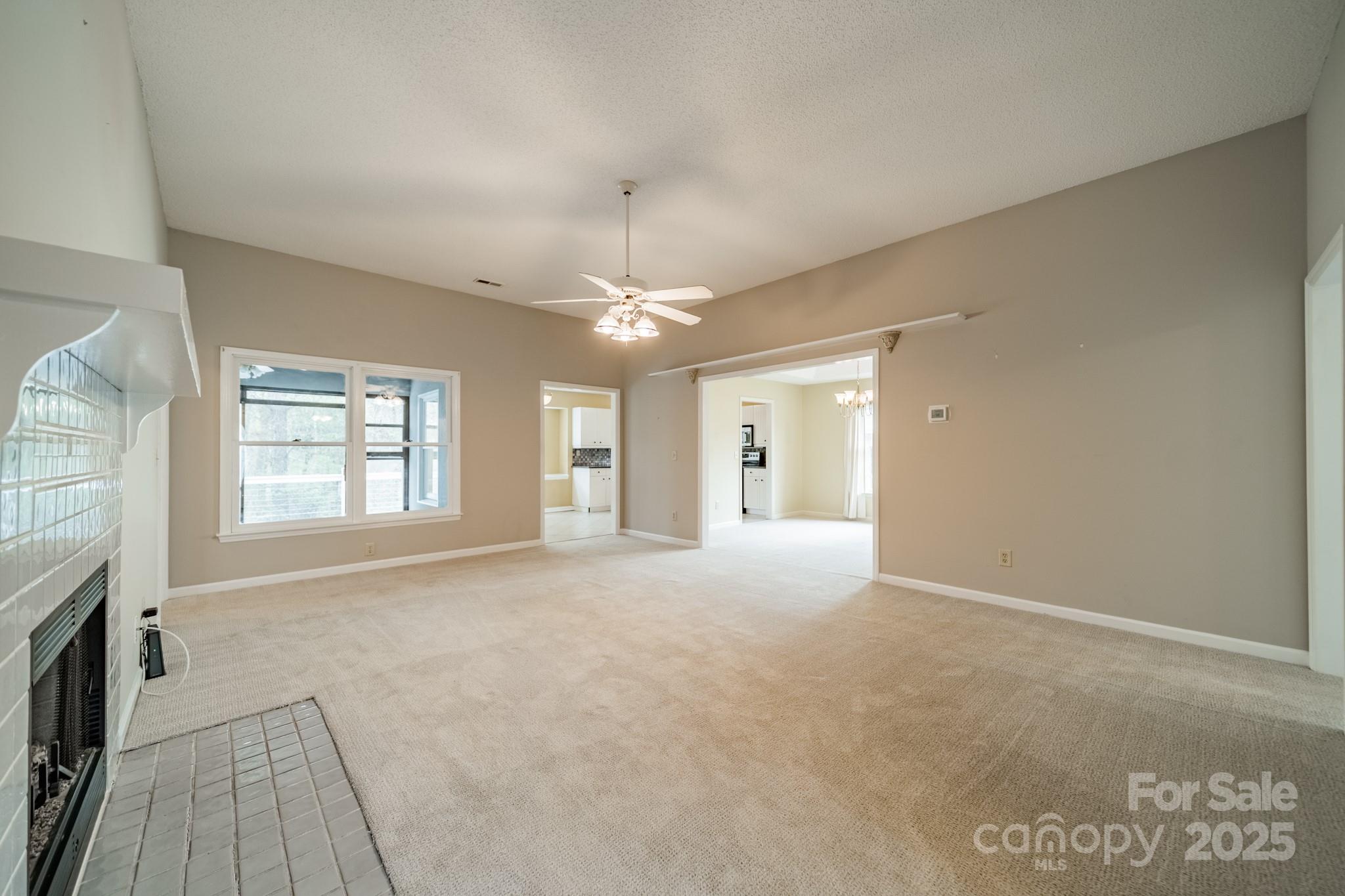 Tega Cay - Residential