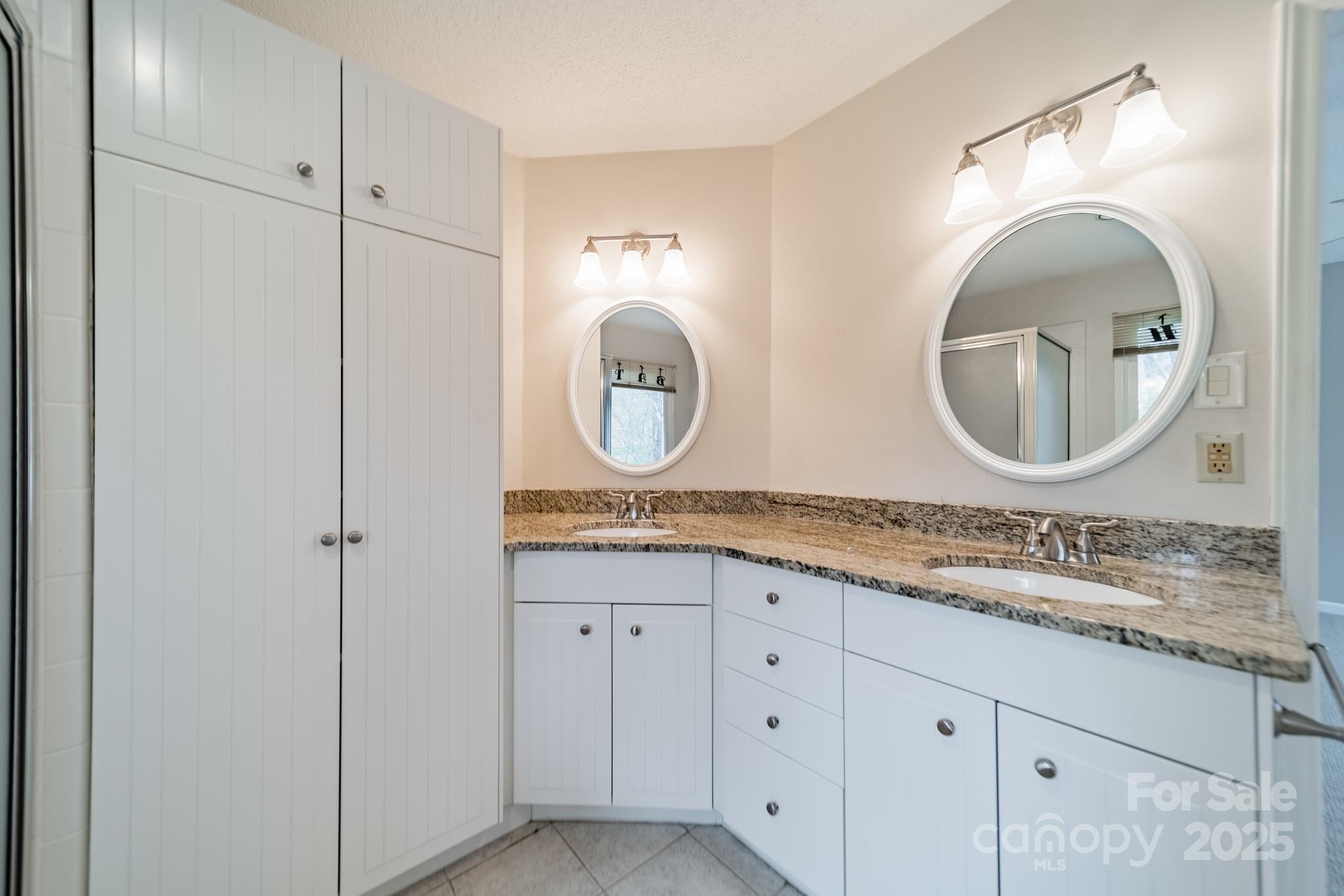 Tega Cay - Residential