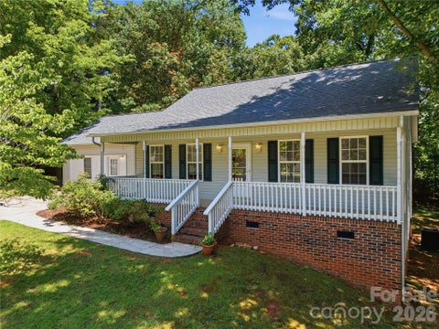 Photo of 147 Valley Glen Drive, Troutman, NC 28166 (MLS # 4400282)
