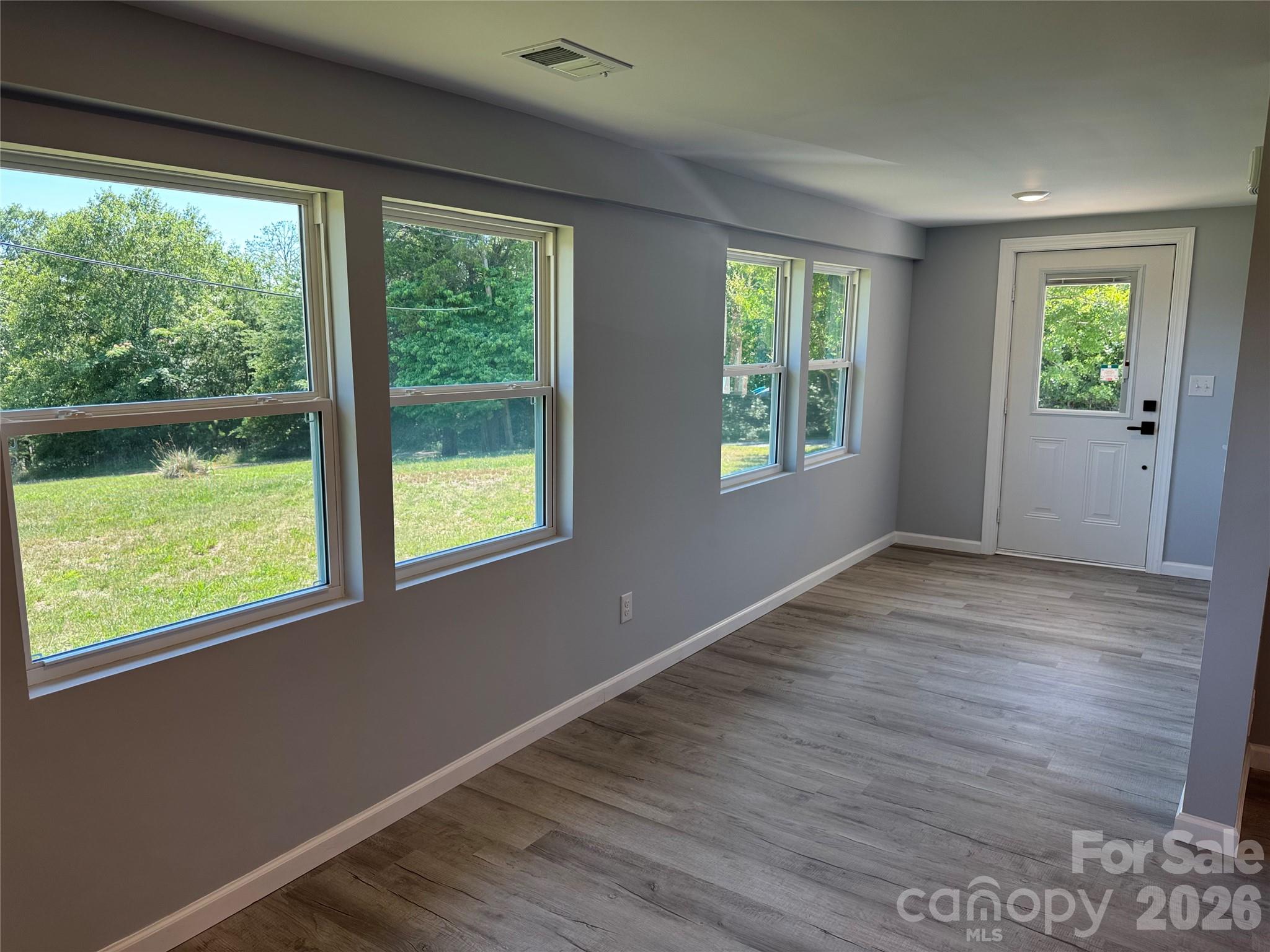 3812 Cliffside Road